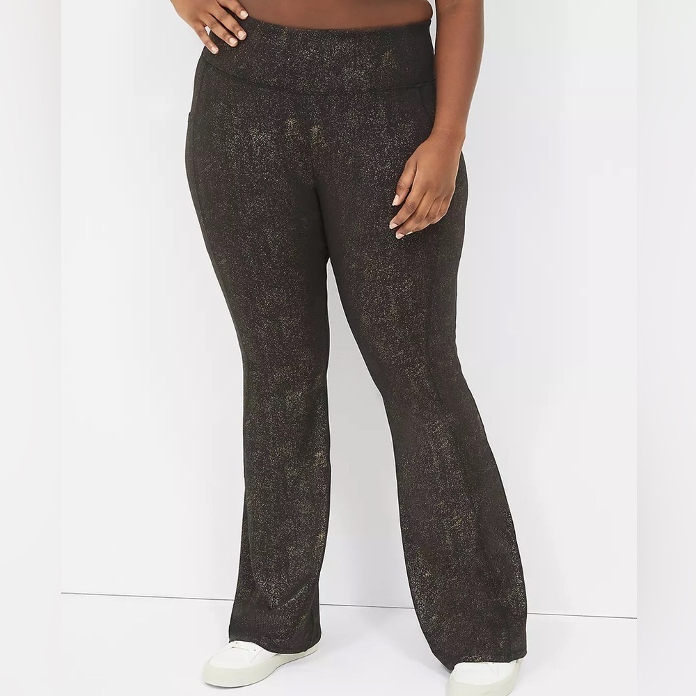 LIVI High-Rise Wicking Flare Legging With Foil Shimmer Size 18